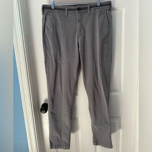 Express Men's Athletic Slim
Pants (Size 33 x 32)
